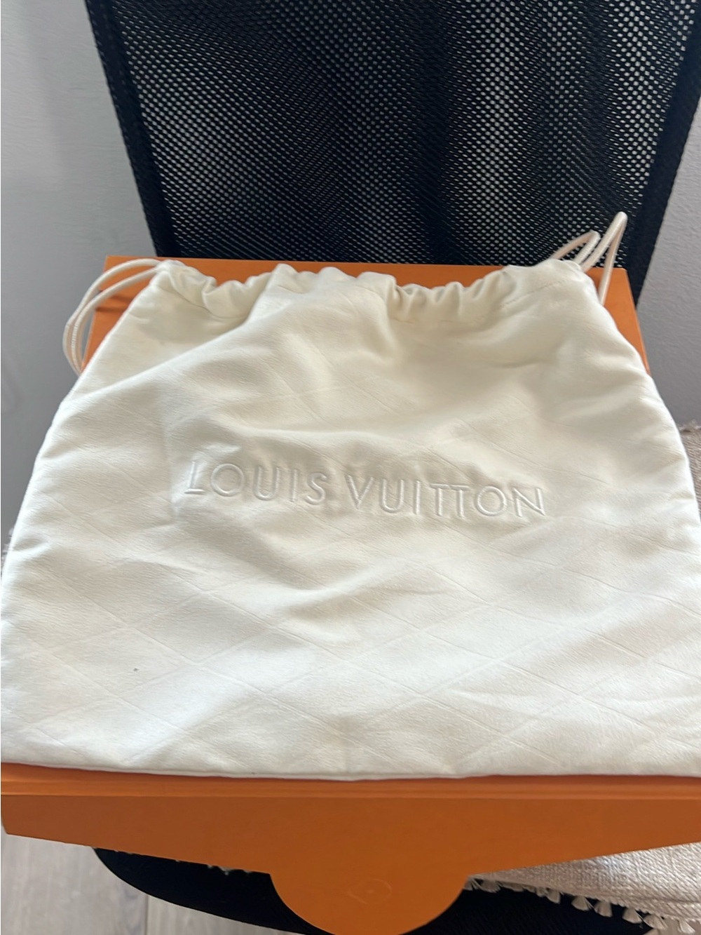 Louis Vuitton Cream Drawstring Dust Bag